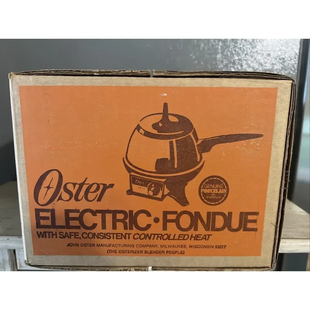 Vintage Oster Electric Fondue set, Model 691, in a 